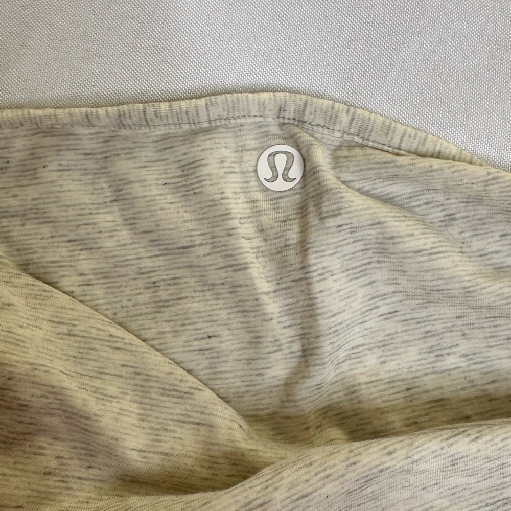 Lululemon Shaw